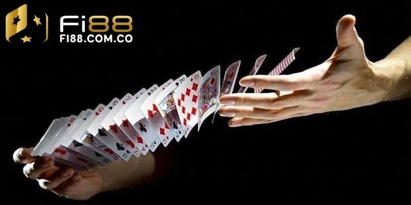 Chia sẻ bí kíp chơi game bài Fi88 dễ thắng khủng